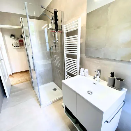 Modern Two-room With Free Parking