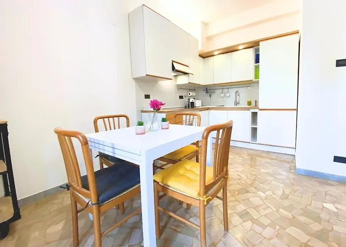 Modern Two-room With Free Parking アパート ボローニャ