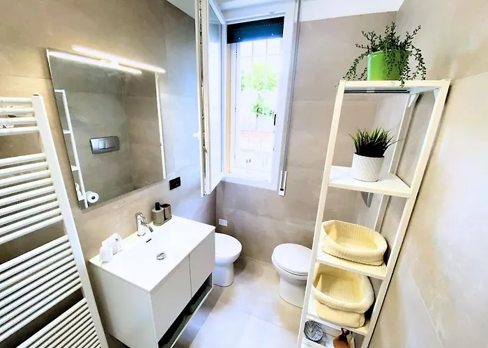 アパート Modern Two-room With Free Parking ボローニャ